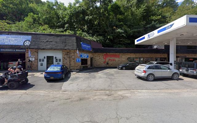 Dotson's Auto, Matewan, West Virginia