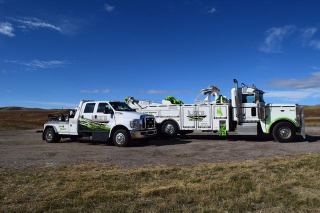 Lee's Towing