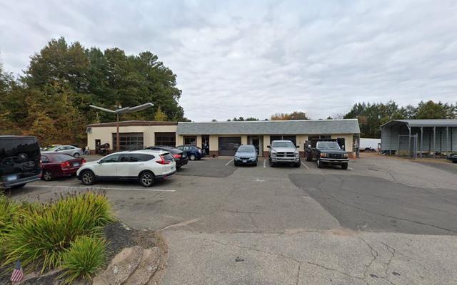 D M Auto Repair, Ellington, Connecticut