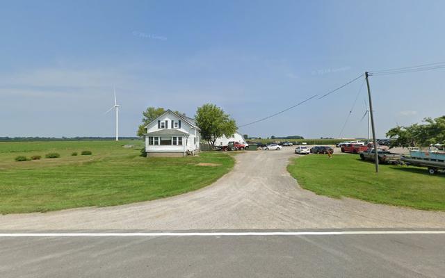 Simmons and Sons Service LLC / T & J Towing LLC
