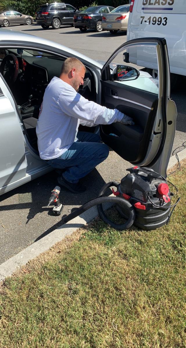 Tennessee Valley Auto Glass LLC, Knoxville, Tennessee