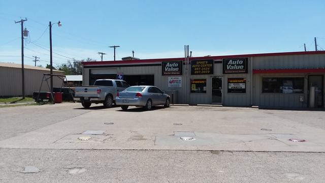 Spike's Auto Center, Glen Rose, Texas