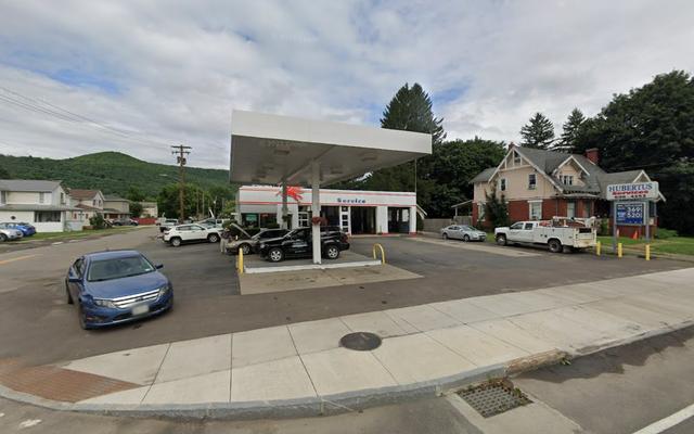 Hubertus Service Station