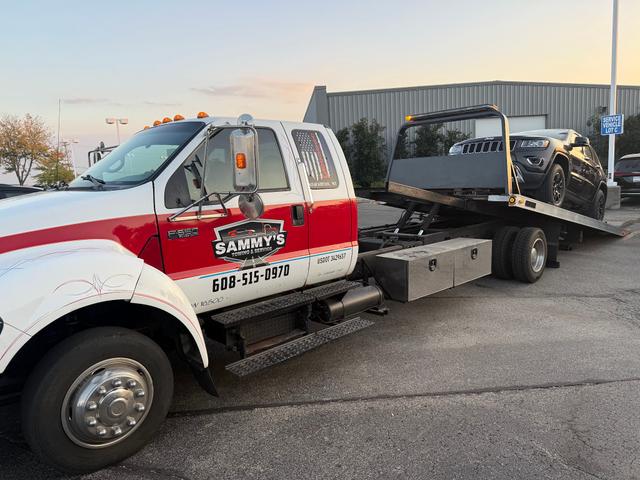 Sammys Towing & Service