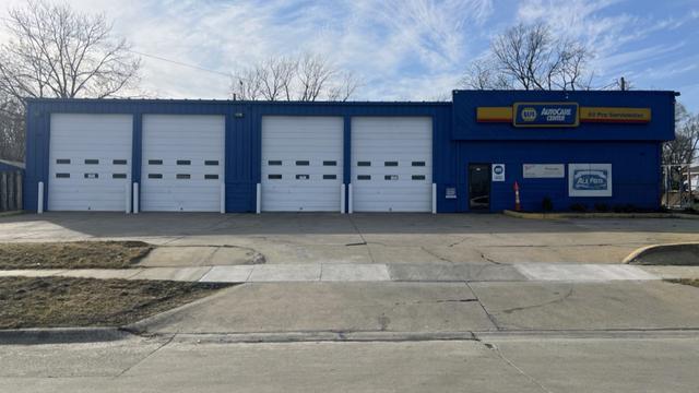 All Pro Servicenter, Urbandale, Iowa