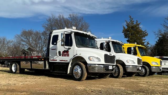 K & E Towing