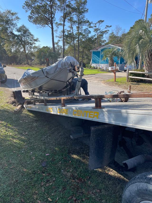 RIVERSIDE TOWING AND AUTO