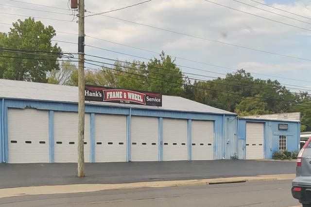 Hank's Frame & Wheel Service, Longview, Texas