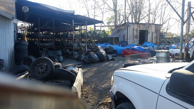 Bauer's Auto Wrecking