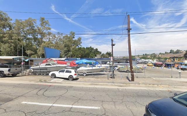 junk vehicles, Santa Clarita, California