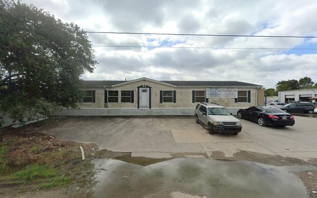 Coleman's Auto Body Shop, New Orleans Station, Louisiana