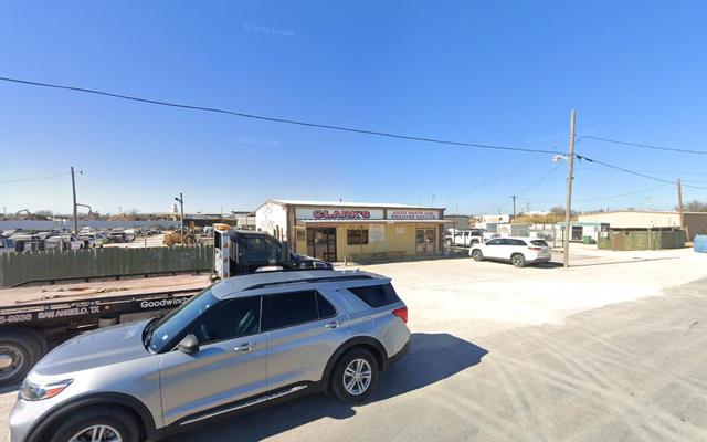 Clark's Auto Parts and Wrecker Service, San Angelo, Texas