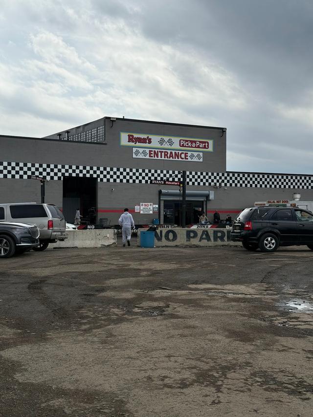 Ryan's Pick-A-Part Self Service Auto & Truck Parts, Detroit, Michigan