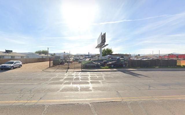 Ana's Auto Wrecking, Phoenix, Arizona