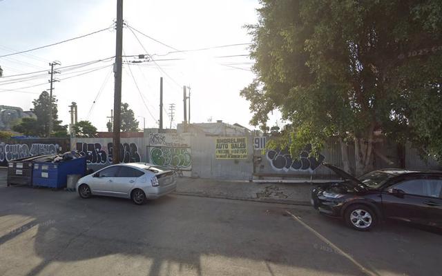 Shoreline Auto Wrecking, Huntington Beach, California