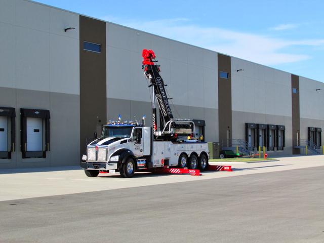 Suburban Towing & Recovery, Elk Grove Village, Illinois