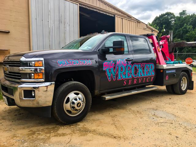 Big Mike's Wrecker Services