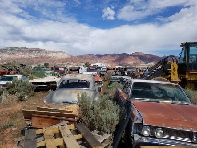 Dwight's Auto Wrecking, Sigurd, Utah