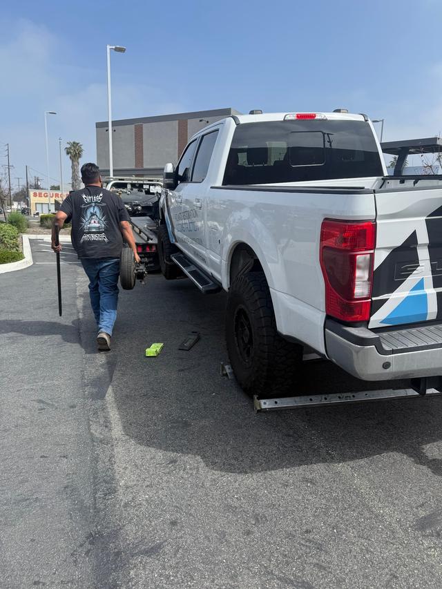 Alberto's Towing, Garden Grove, California