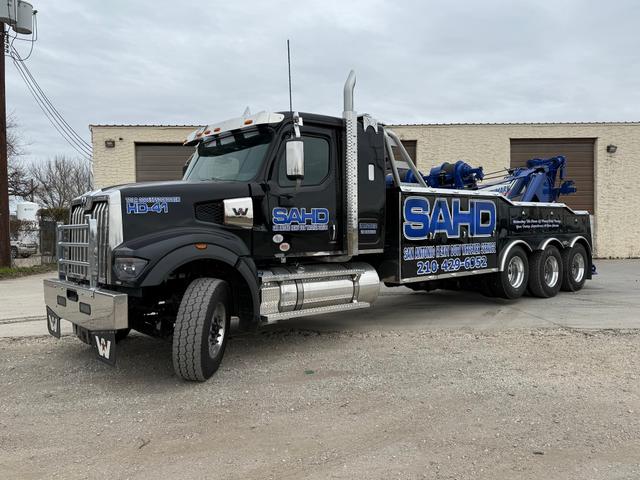 San Antonio Heavy Duty Wrecker Service, San Antonio, Texas