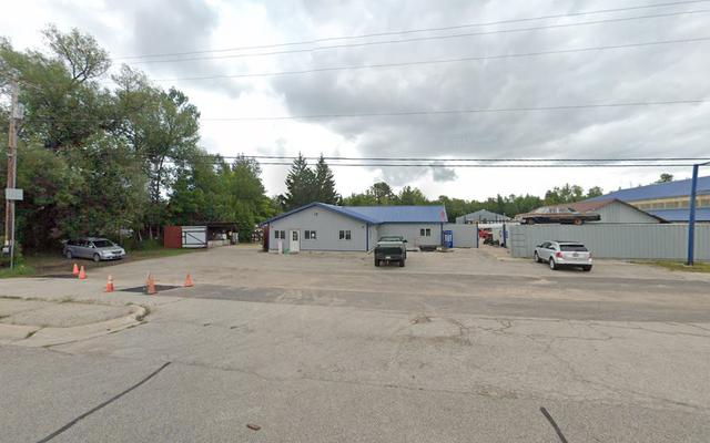 Pete's 906 Auto Salvage, Escanaba, Michigan