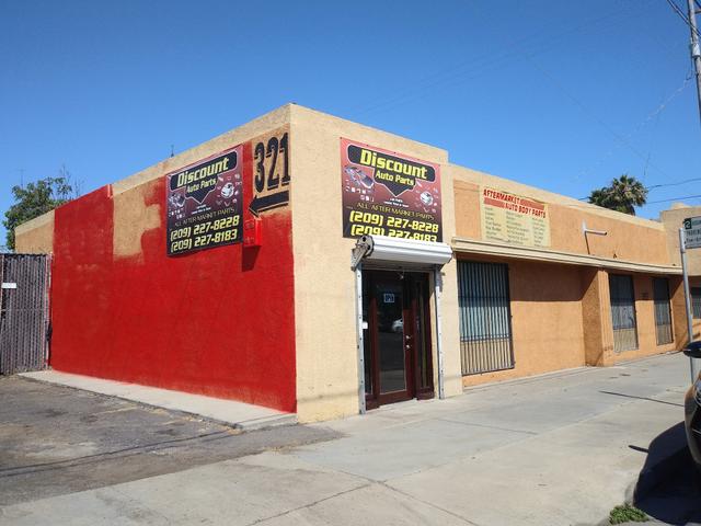 Discount Auto Parts, Stockton, California