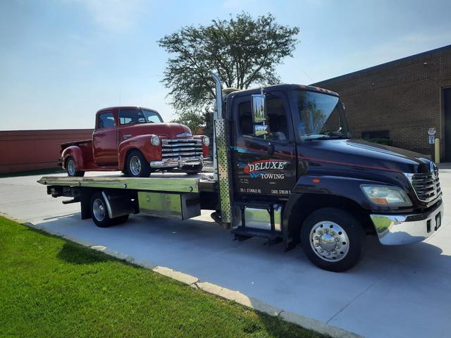 Deluxe Towing Inc, Carol Stream, Illinois