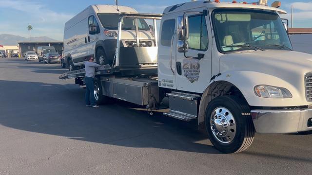 215 Towing and Recovery, Perris, California