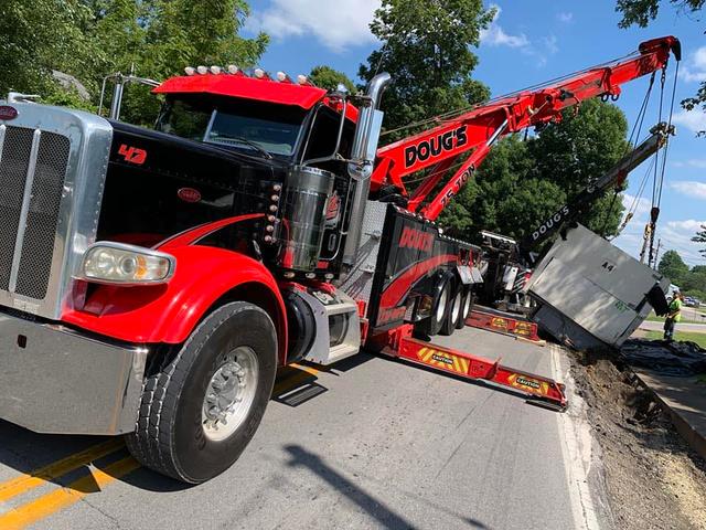 Doug's Towing and Recovery, Elizabethtown, Kentucky