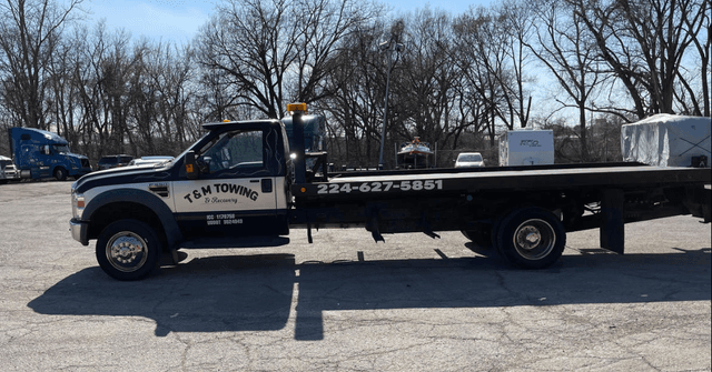 T&M Towing & Recovery, Waukegan, Illinois