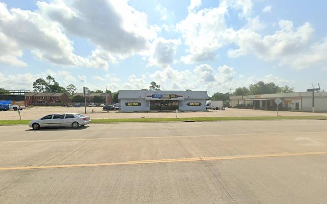 Bumper To Bumper Auto Parts/Crow-Burlingame, Lake Charles, Louisiana