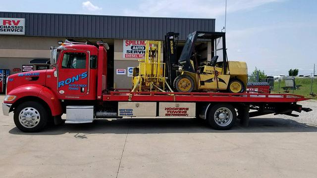 Ron's Auto and Truck Towing, Lee's Summit, Missouri