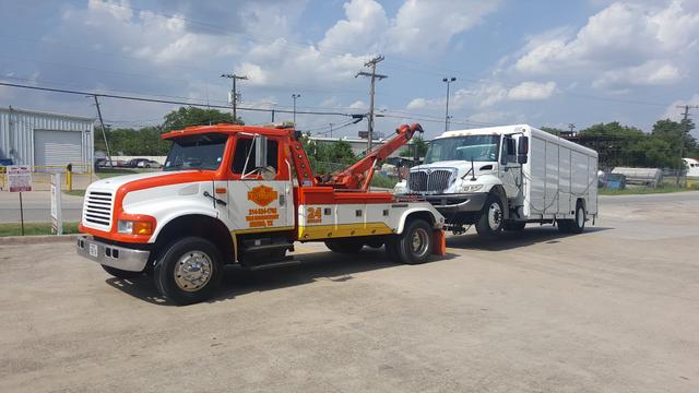 JX Towing, Irving, Texas