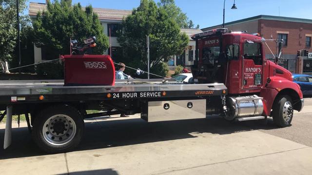 Handy's Service Center