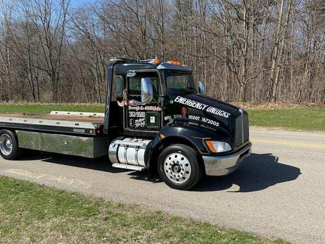 Berry's & Gillikin's Towing, East Grand Rapids, Michigan
