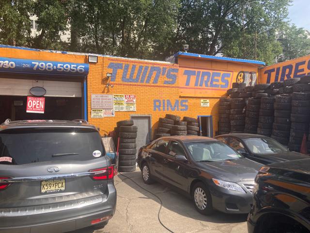 Twin’s Tires, Jersey City, New Jersey