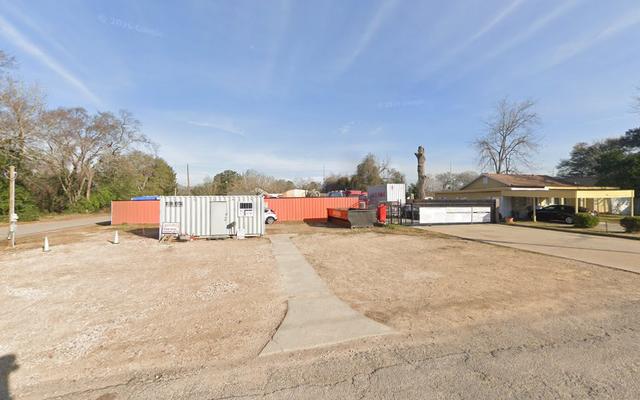 Johnny Adamick Wrecker Service, Willis, Texas