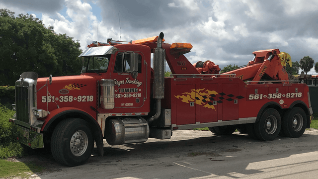 Reyes Trucking of Palm Beach Inc., West Palm Beach, Florida