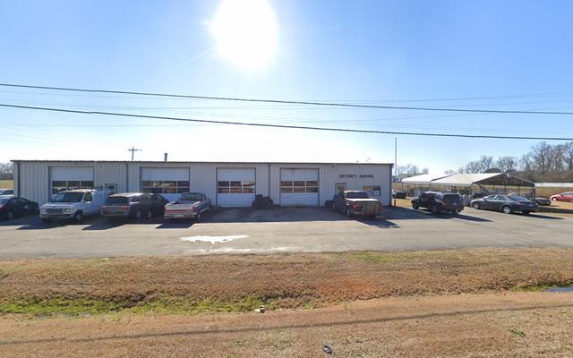 Suttons Garage
