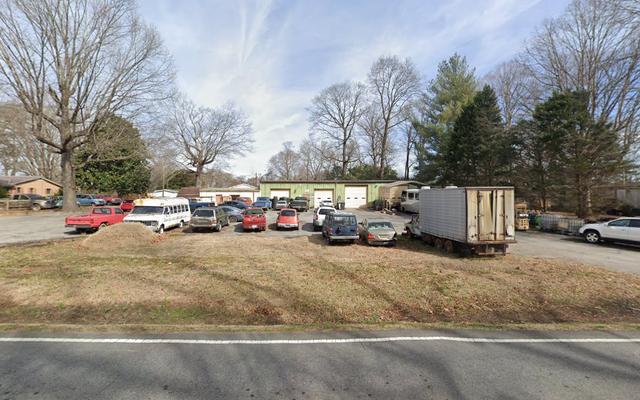 Kennedy's Garage, Woodleaf, North Carolina