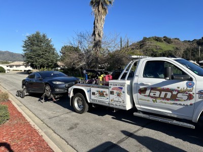 Jan’s Towing