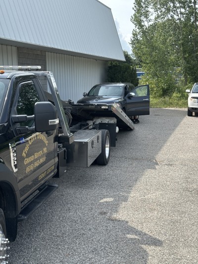 Tri-City Towing Service LLC
