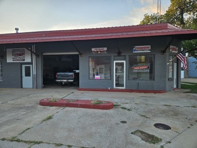 Nostalgic Auto Garage