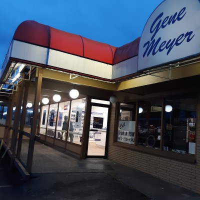 Gene Meyer's Towing