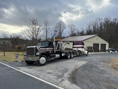 Maykut's Towing