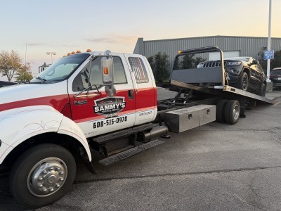 Sammys Towing & Service
