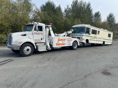 Carl's Towing