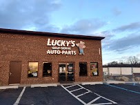 Luckys self serve Auto Parts