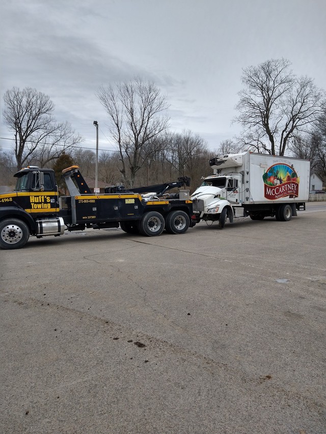 Huff's Towing