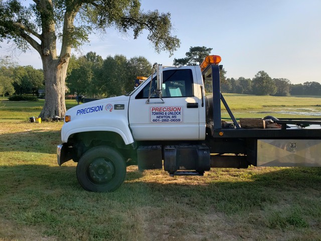 Precision Towing and Unlock